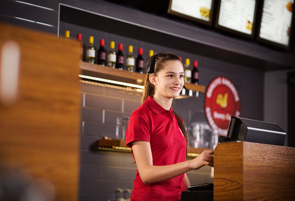 She had a for being professional. Кассир США. Restaurant Cashier. Fast food Restaurant Cashier and customer. Restaurant Cashier girl.